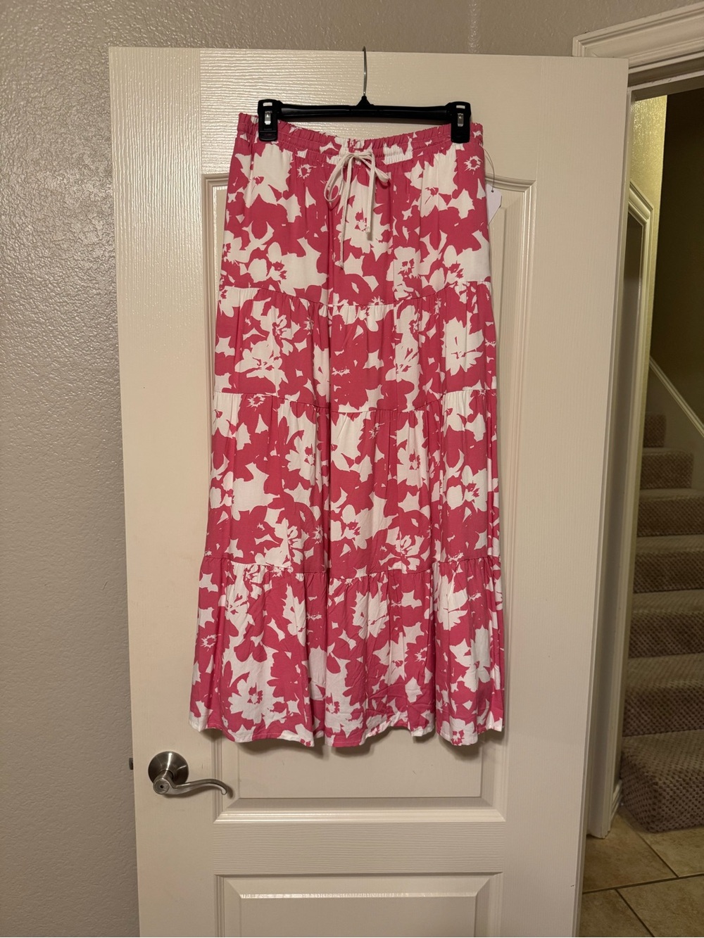 Women’s Pink & White Floral Tiered Maxi Skirt